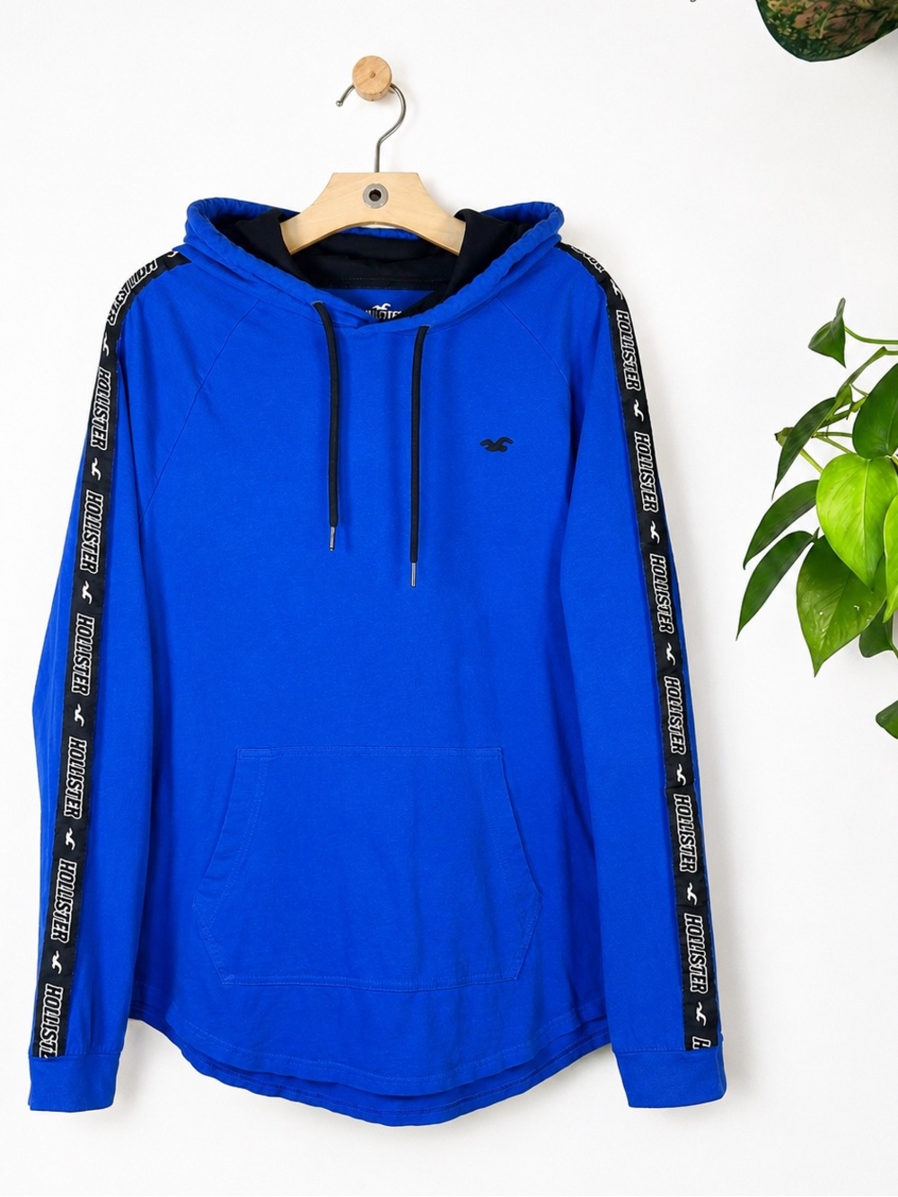 Hollister Must-Have Collection Blue Hooded Tee Logo Tape Men’s XL